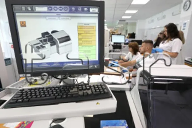 O európske štipendiá je rekordný záujem, udržať vedcov je však ťažké