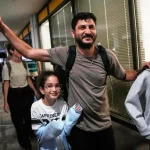 Pilotovi zviazali ruky káblami od slúchadiel. Hrdinstvo cestujúcich ocenil aj Trump