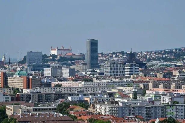 Plat primátora určí zákon, poslanci môžu pridať tisíce eur