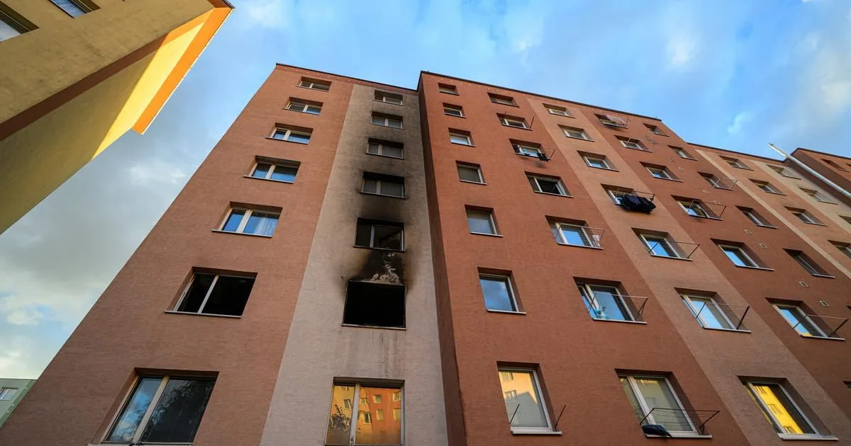 Požiar v byte na prešovskom sídlisku: dvaja ľudia sa nadýchali splodín
