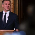 Premiér Magyar zverejnil správu o vyšetrovaní zneužívania v detskom domove v Bičke
