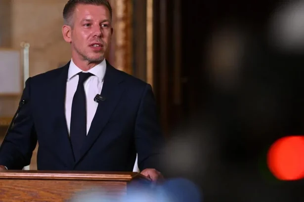 Premiér Magyar zverejnil správu o vyšetrovaní zneužívania v detskom domove v Bičke