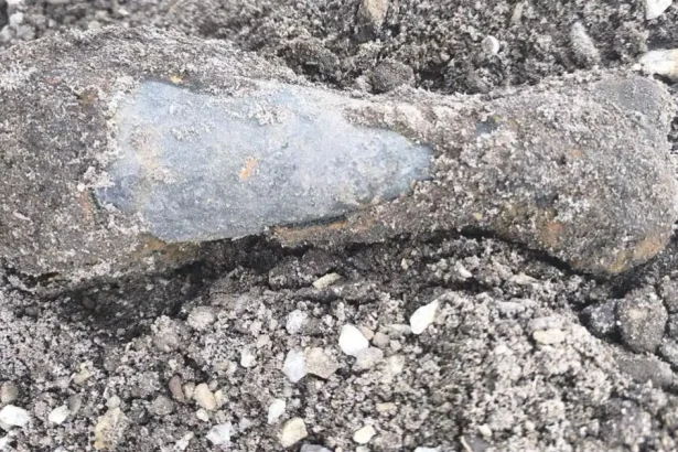 Pyrotechnik prevzal muníciu nájdenú na dvoch miestach pri ceste