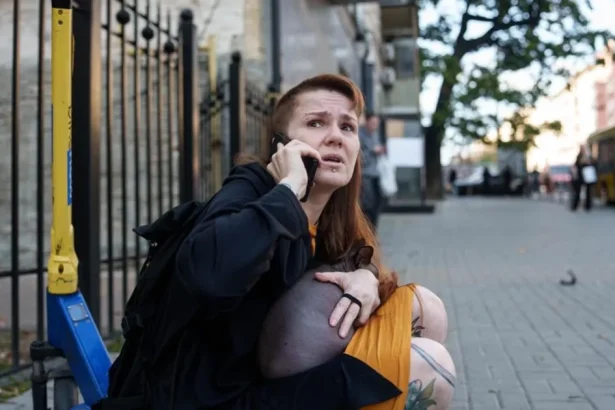 Rusko útočí na mosty v Kyjeve, chce rozdeliť metropolu