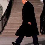 Šiesti americkí senátori vyzvali Trumpa, aby upustil od plánu nakupovať naftu z Ruska