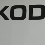 Škoda znižuje produkciu pre výpadky dodávok z Ukrajiny