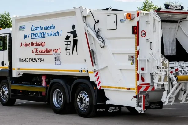 Smetiarske auto z Bazoša za 135-tisíc kúpilo mesto cez firmu primátorovho známeho