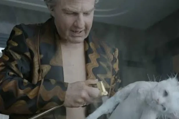 Tak hloupý, drzý a starý ještě nebyl. Tom Cruise už v nové roli nemá čas myslet na krásu