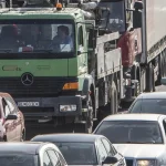 Takmer hodinová kolóna na D2 z Bratislavy do Malaciek