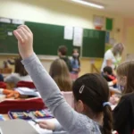Takmer polovici slovenských učiteľov hrozí