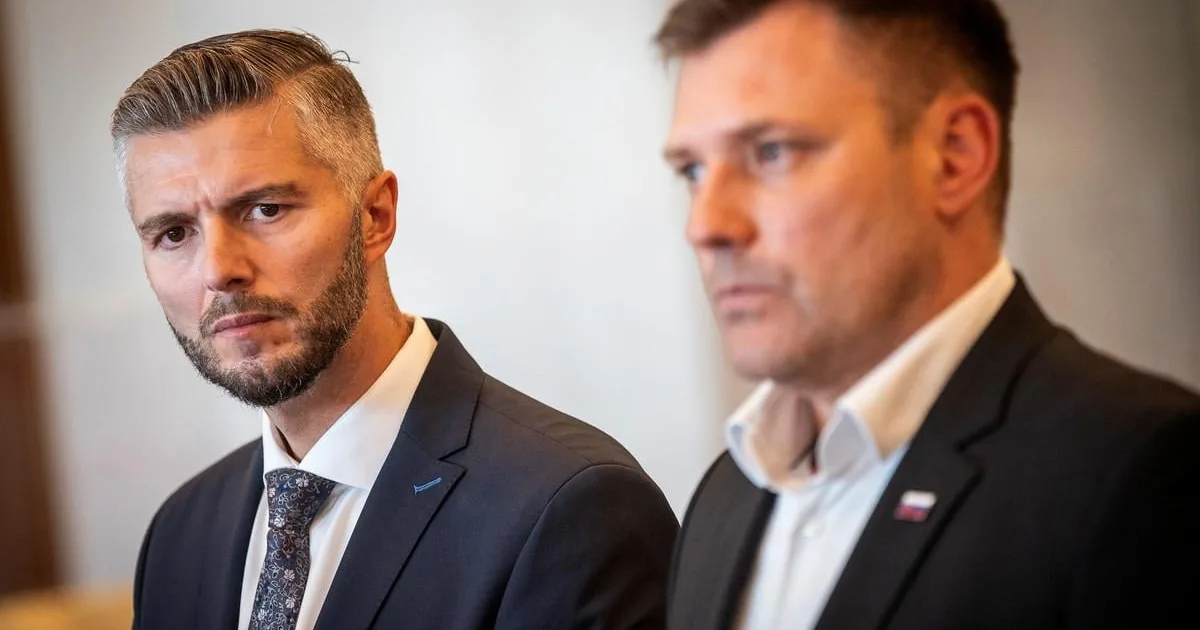 Taraba a Slyško oznámili spojenectvo v parlamente, Slyško vystúpil z klubu Hlasu