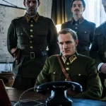 U Sergia Leoneho trval každý pohľad o sekundu dlhšie. U Generála Goliana ešte viac