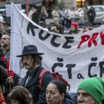 Vláda útočí na ČT, ČRo aj súdy. Kultúrna vojna v Česku