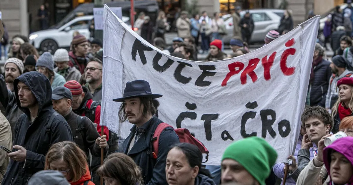 Vláda útočí na ČT, ČRo aj súdy. Kultúrna vojna v Česku