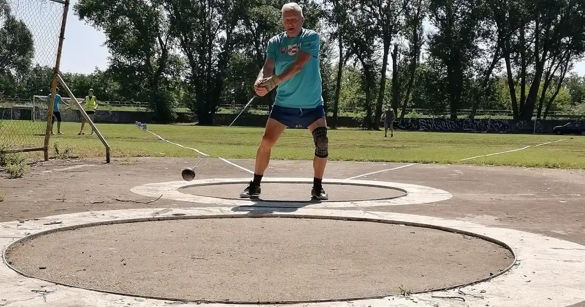 Vo veku 76 rokov stále vyhráva. Majster Európy získal už štvrtý slovenský titul