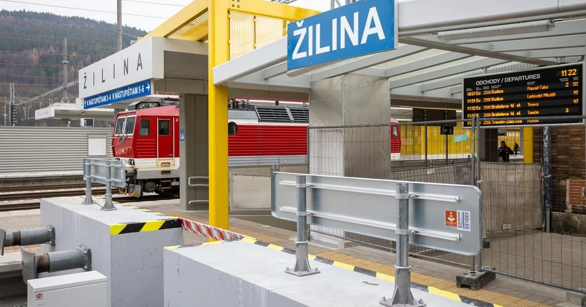 Železnice stále pátrajú po príčine požiaru
