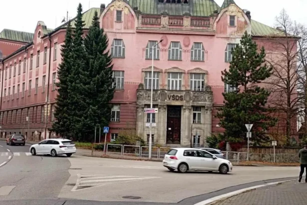 Žilinská univerzita už nechce predať svoju ikonickú historickú budovu