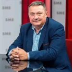 Zmeko: Ľudia majte doma vodu na tri dni, nejde o paniku