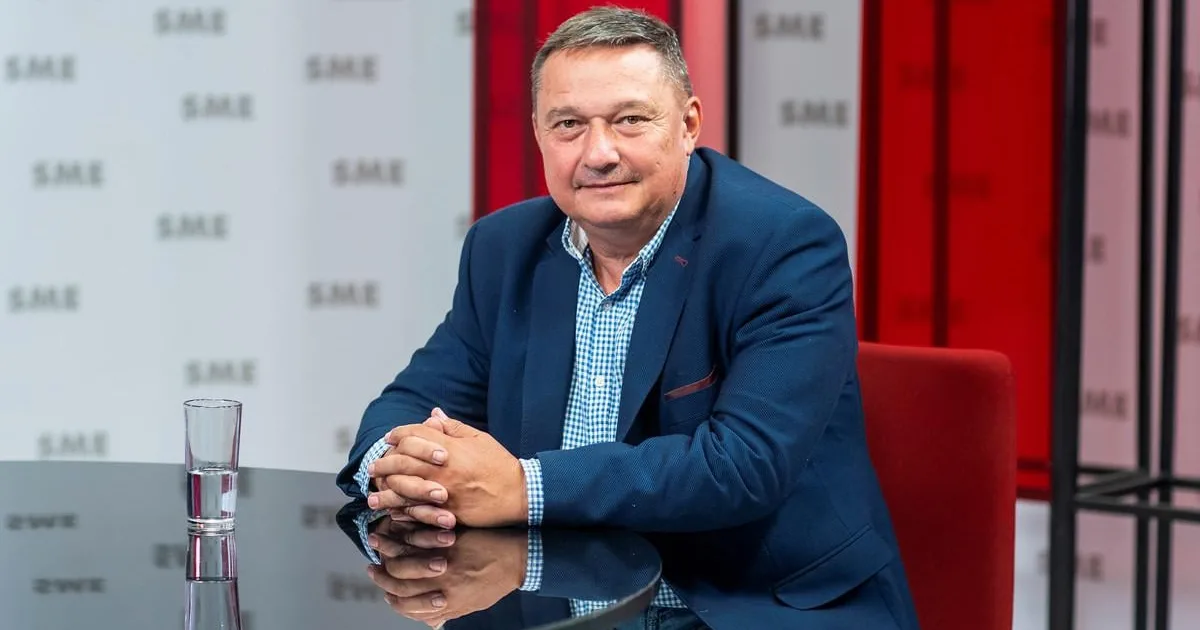 Zmeko: Ľudia majte doma vodu na tri dni, nejde o paniku