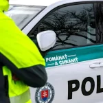 Zrážka kamióna s dodávkou pri Lade: cestu prvej triedy uzavreli v oboch smeroch